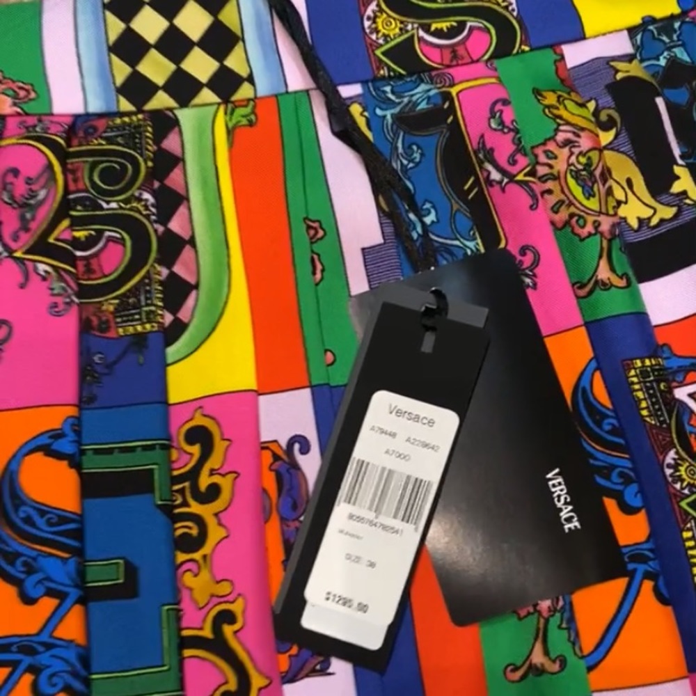 Multi Colored Versace pleated skirt size 38 (small) - Picture 3 of 3